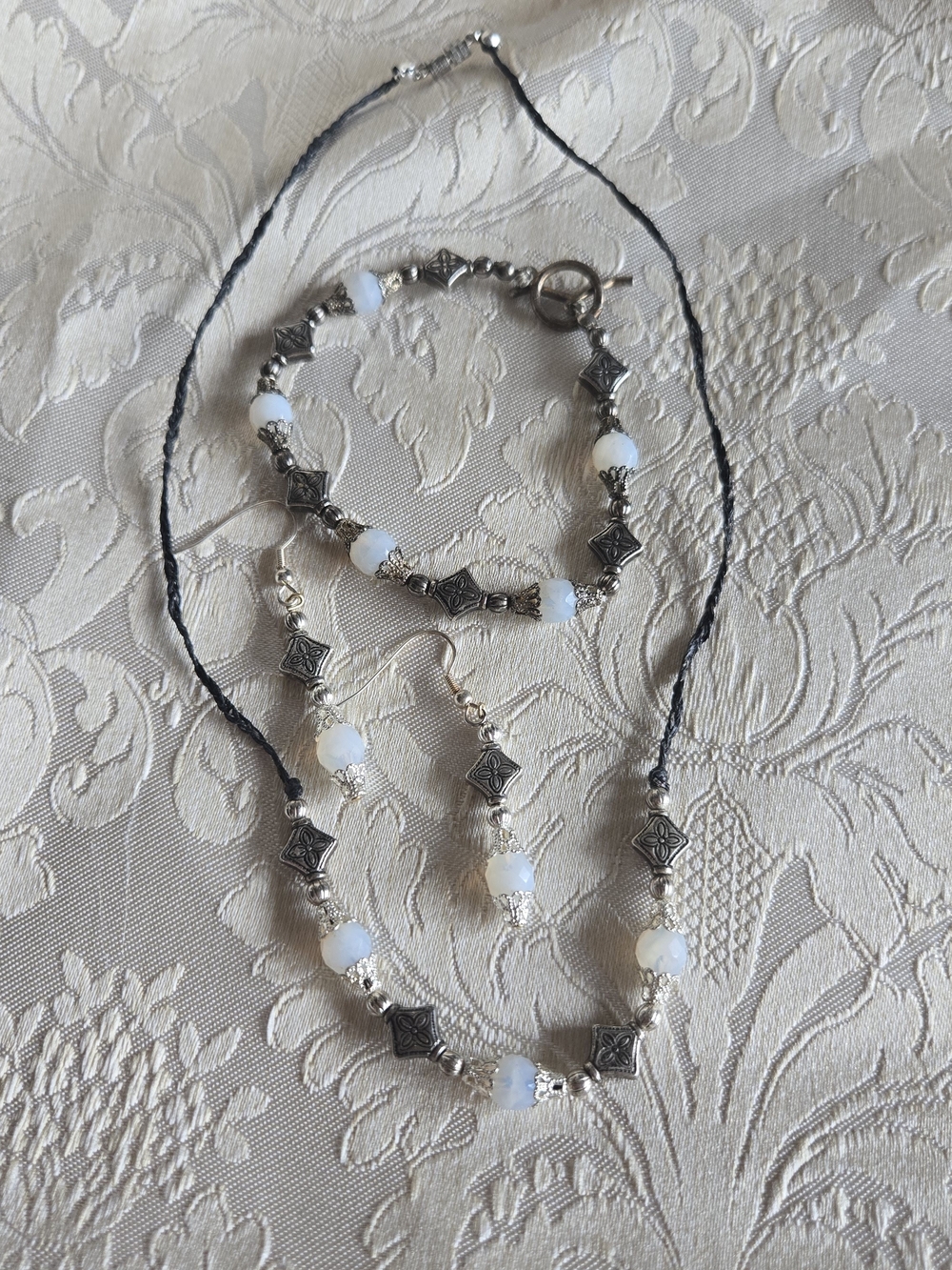 Women’s Necklace, Bracelet and Earring Set